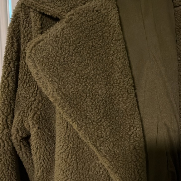 Banana Republic Sherpa Jacket - Picture 4 of 5